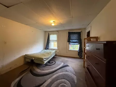 Bedroom - 17-19 King St, Worcester, MA 01610 photo 8 of 8