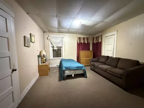 Bedroom - 17-19 King St, Worcester, MA 01610 photo 6 of 8