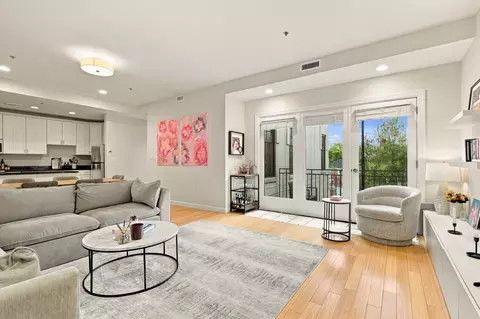163-165 Chestnut Hill Ave #PH5, Brighton, MA 02135