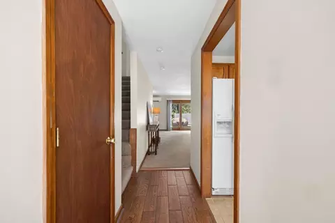 Entry Way - 174 Lowell Rd #21B, Mashpee, MA 02649 photo 2 of 4