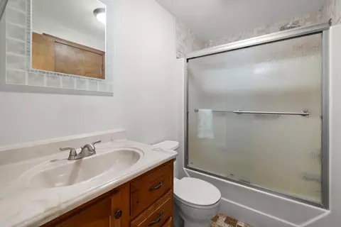 Bath - 174 Lowell Rd #21B, Mashpee, MA 02649 photo 3 of 3