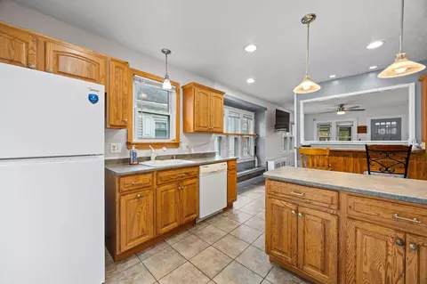 Kitchen - 95 Alvin St, Springfield, MA 01104 photo 3 of 5