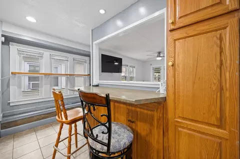 Entry Way - 95 Alvin St, Springfield, MA 01104 photo 1 of 2