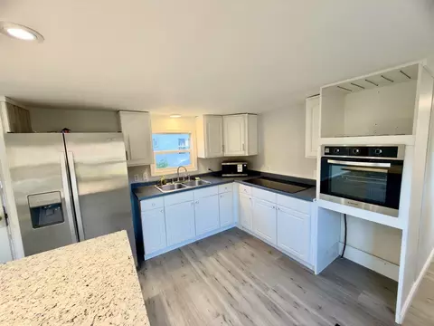 Kitchen - 4 Pipit Dr, Chicopee, MA 01020 photo 4 of 5