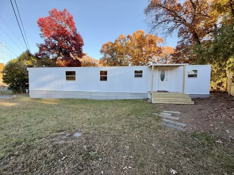Exterior - 4 Pipit Dr, Chicopee, MA 01020 photo 2 of 3
