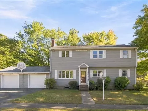 5 Donegal Rd, Peabody, MA 01960
