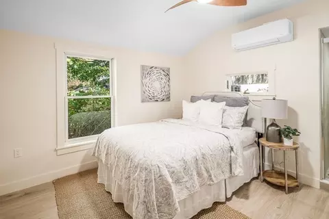 Bedroom - 86 E Main St #1, Gloucester, MA 01930 photo 1 of 3