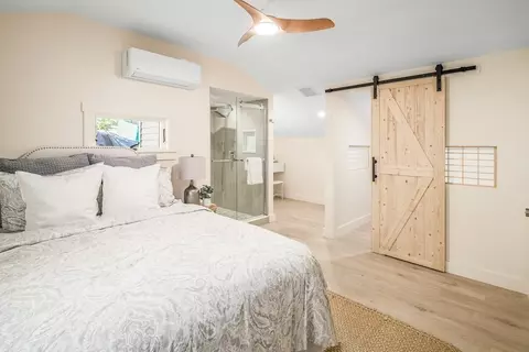 Bedroom - 86 E Main St #1, Gloucester, MA 01930 photo 2 of 3