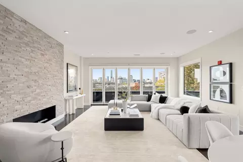 2 W 6th St #402, Boston, MA 02127