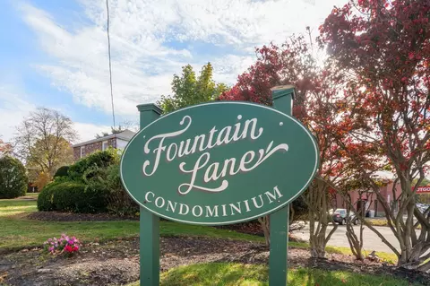 65 Fountain Ln #2, Weymouth, MA 02190