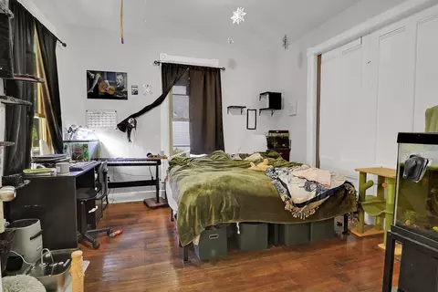 Bedroom - 70 Buckingham St, Springfield, MA 01109 photo 6 of 6