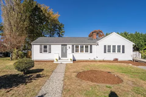 62 Vine Brook Rd, Yarmouth, MA 02664