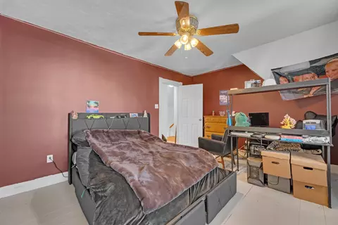 Bedroom - 46 Lyman St, Worcester, MA 01603 photo 6 of 6