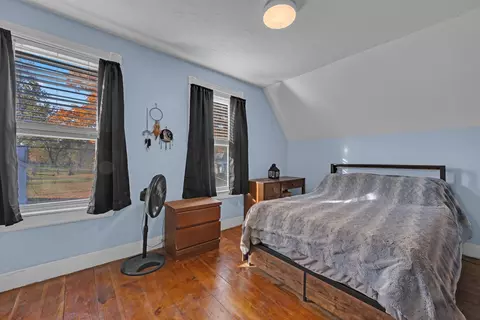 Bedroom - 46 Lyman St, Worcester, MA 01603 photo 1 of 6