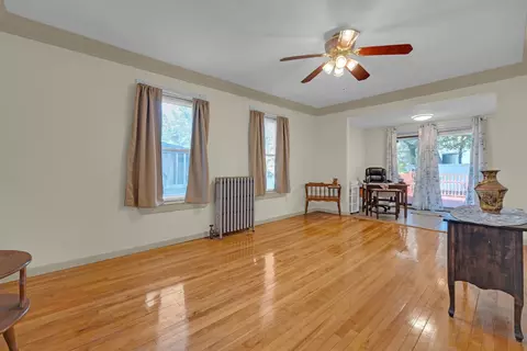 Living - 46 Lyman St, Worcester, MA 01603 photo 2 of 4