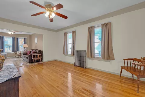 Living - 46 Lyman St, Worcester, MA 01603 photo 4 of 4