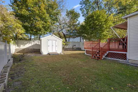 Exterior - 46 Lyman St, Worcester, MA 01603 photo 4 of 7