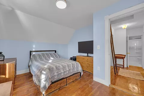 Bedroom - 46 Lyman St, Worcester, MA 01603 photo 2 of 6