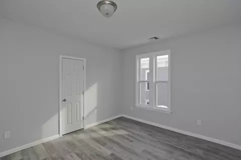 Bedroom - 64 Thompson St, Springfield, MA 01109 photo 4 of 9