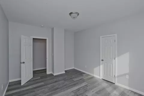 Bedroom - 64 Thompson St, Springfield, MA 01109 photo 3 of 9