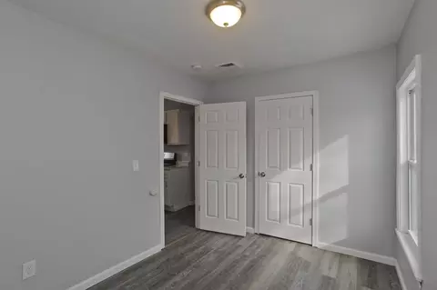 Bedroom - 64 Thompson St, Springfield, MA 01109 photo 5 of 9