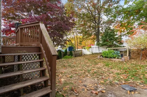 Exterior - 21 Marland Rd, Worcester, MA 01606 photo 5 of 6