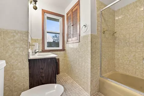 Bath - 62 Lorimer St, Indian Orchard, MA 01151 photo 2 of 2