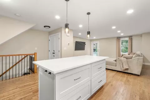 Entry Way - 65 Castine St, Worcester, MA 01606 photo 3 of 4