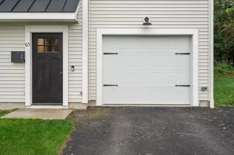 Exterior - 65 Castine St, Worcester, MA 01606 photo 2 of 7