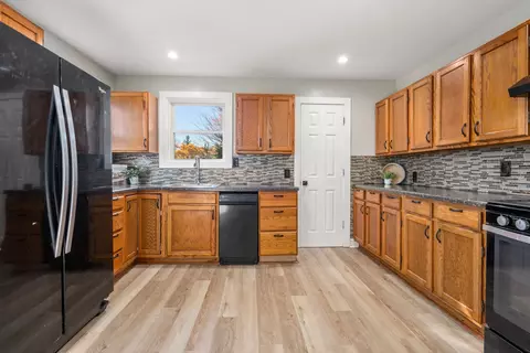 Kitchen - 133 Grattan St, Chicopee, MA 01020 photo 3 of 4