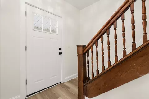 Entry Way - 133 Grattan St, Chicopee, MA 01020 photo 5 of 5
