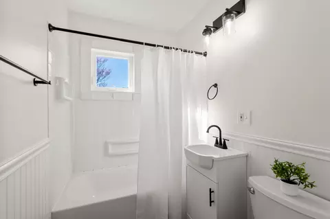 Bath - 133 Grattan St, Chicopee, MA 01020 photo 2 of 2