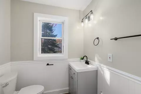 Bath - 133 Grattan St, Chicopee, MA 01020 photo 1 of 2
