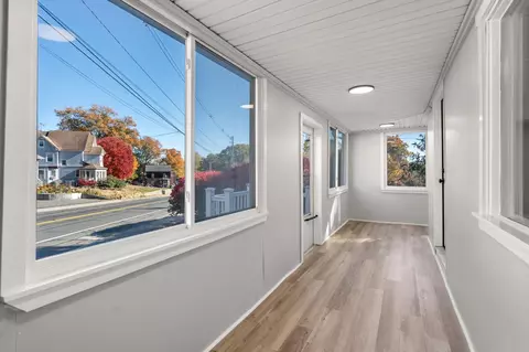 Entry Way - 133 Grattan St, Chicopee, MA 01020 photo 4 of 5