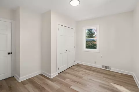 Bedroom - 133 Grattan St, Chicopee, MA 01020 photo 2 of 6