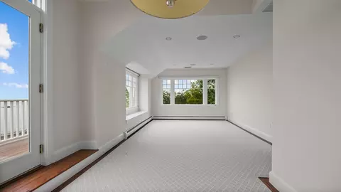 Bedroom - 349 Ocean Ave, Marblehead, MA 01945 photo 1 of 4