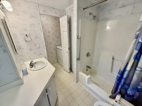 Bath - 14 Riverview Cir, Brimfield, MA 01010 photo 1 of 2