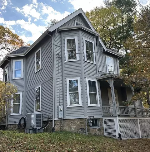Exterior - 16 Pine St, Wakefield, MA 01880 photo 2 of 8