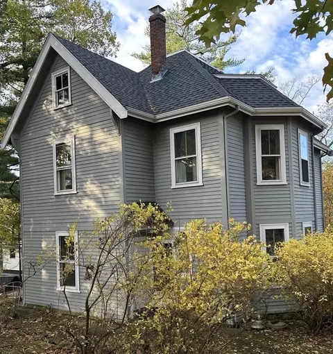 Exterior - 16 Pine St, Wakefield, MA 01880 photo 3 of 8