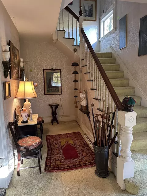 Entry Way - 16 Pine St, Wakefield, MA 01880 photo 1 of 2