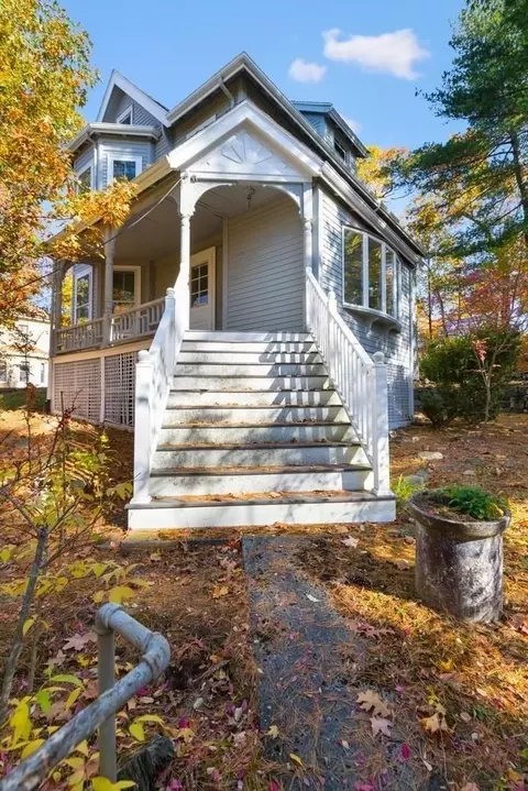 Exterior - 16 Pine St, Wakefield, MA 01880 photo 4 of 8