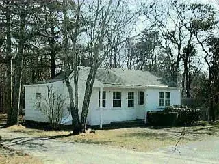 22 Suomi Rd, Hyannis, MA 02601 photo 1