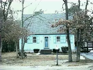 466 Cotuit Rd, Mashpee, MA 02649 photo 1