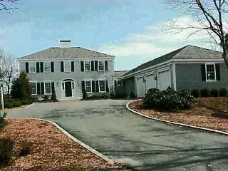 408 Monomoscoy Rd, Mashpee, MA 02649 photo 2