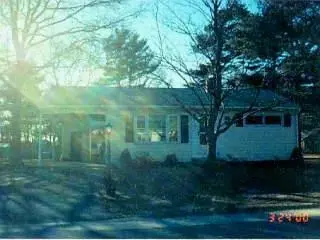 4 Division St, Wareham, MA 02571 photo 1