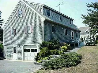 9 Surf Dr, Mashpee, MA 02649 photo 4
