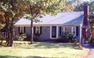 49 Hilltop Ave, Mashpee, MA 02649 photo 1