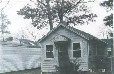 4 Pine Ave, Wareham, MA 02571 photo 1