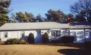 146 Surf Dr, Mashpee, MA 02649 photo 1