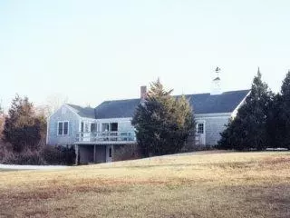 76 Deacon Ct, Barnstable, MA 02630 photo 2